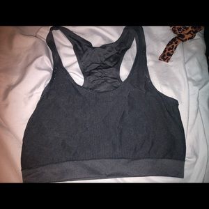 black sports bra